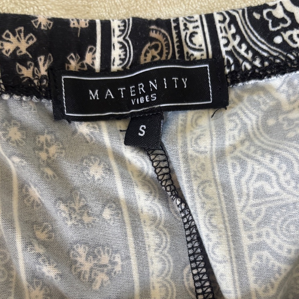 Bohemian Patterned Flare Pants - Picture 3 of 4